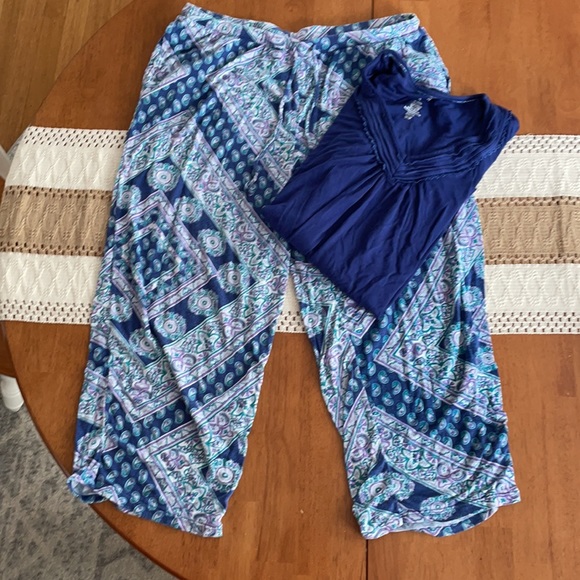 Pajama Set! - Picture 5 of 5